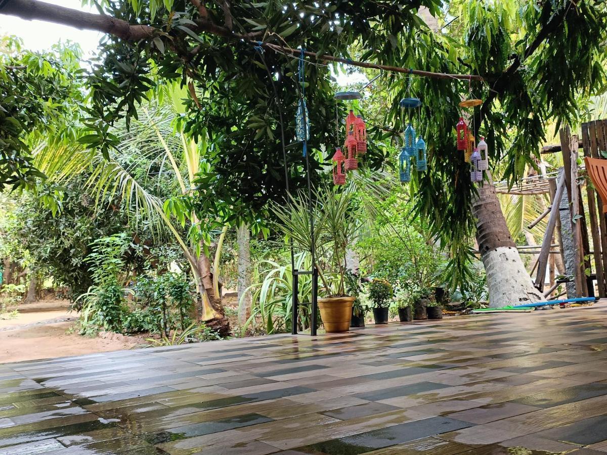 Lotus Riya Home Stay Hampi Exterior photo